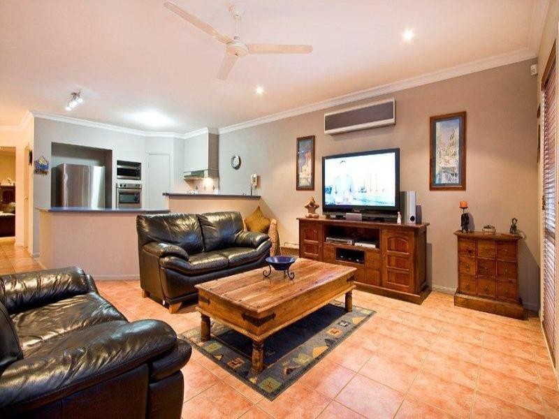 1 Camberwell Street, Forest Lake QLD 4078