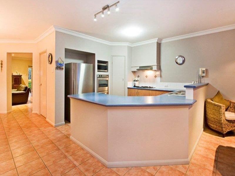1 Camberwell Street, Forest Lake QLD 4078