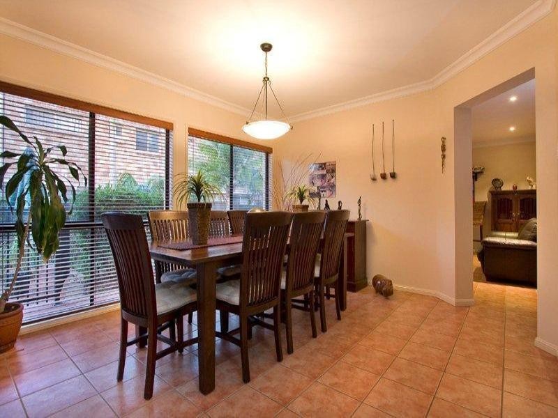 1 Camberwell Street, Forest Lake QLD 4078