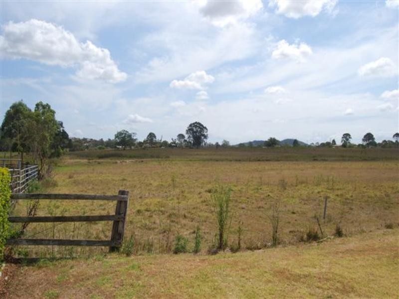 9 Jackson Lane, Yatala QLD 4207