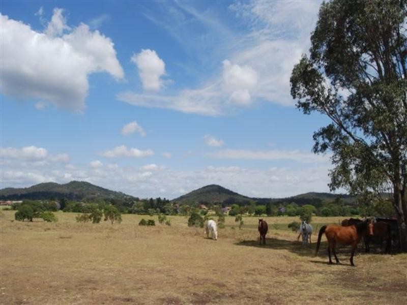 9 Jackson Lane, Yatala QLD 4207