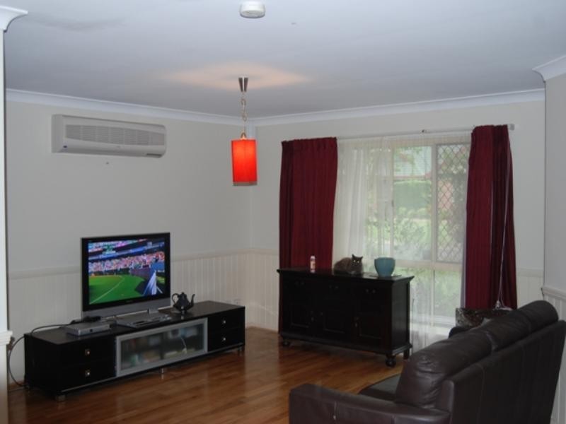 9 Maitland Street, Forest Lake QLD 4078