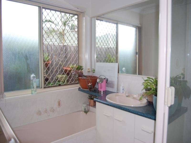 9 Maitland Street, Forest Lake QLD 4078