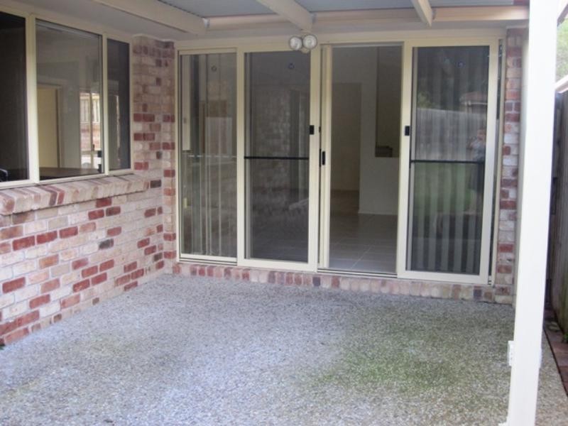 27 Carolina Parade, Forest Lake QLD 4078