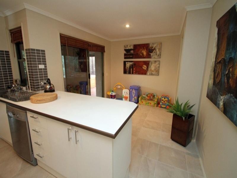 41 Cook Street, Forest Lake QLD 4078