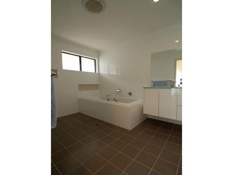 41 Cook Street, Forest Lake QLD 4078