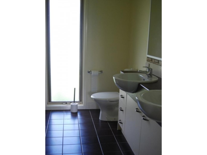 23 Ironbark Place, Heathwood QLD 4110