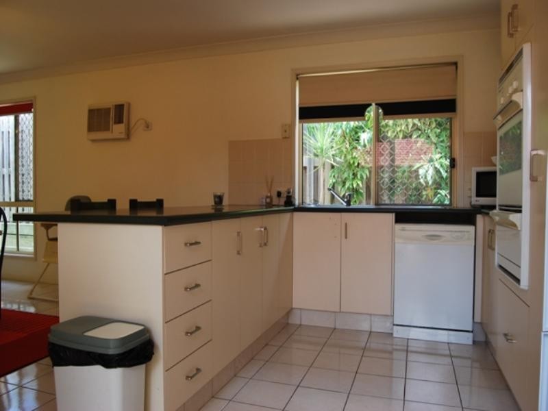 32 Rimu Crescent, Forest Lake QLD 4078