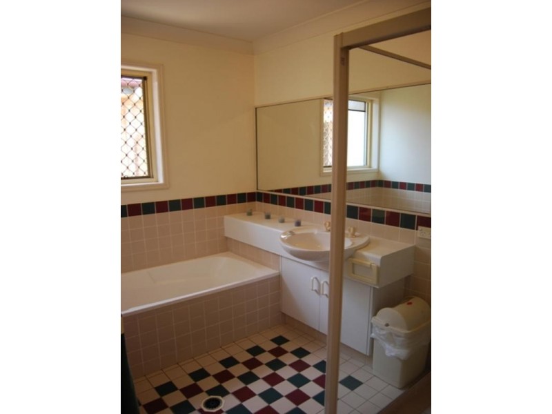 32 Rimu Crescent, Forest Lake QLD 4078