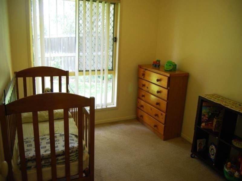 32 Rimu Crescent, Forest Lake QLD 4078