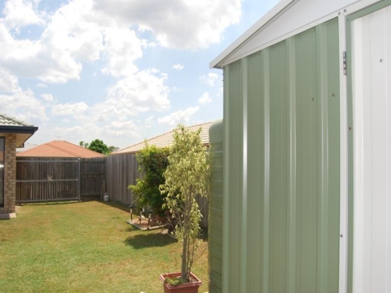 4 Leonie Place, Doolandella QLD 4077