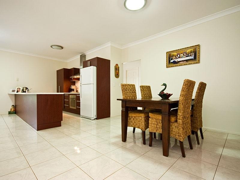 21 Santorini Place, Forest Lake QLD 4078
