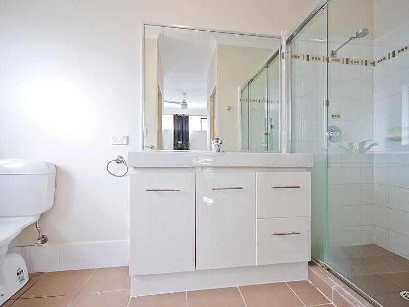 21 Santorini Place, Forest Lake QLD 4078