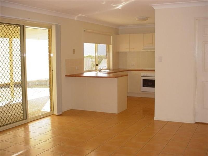 70 Oxford Parade, Forest Lake QLD 4078