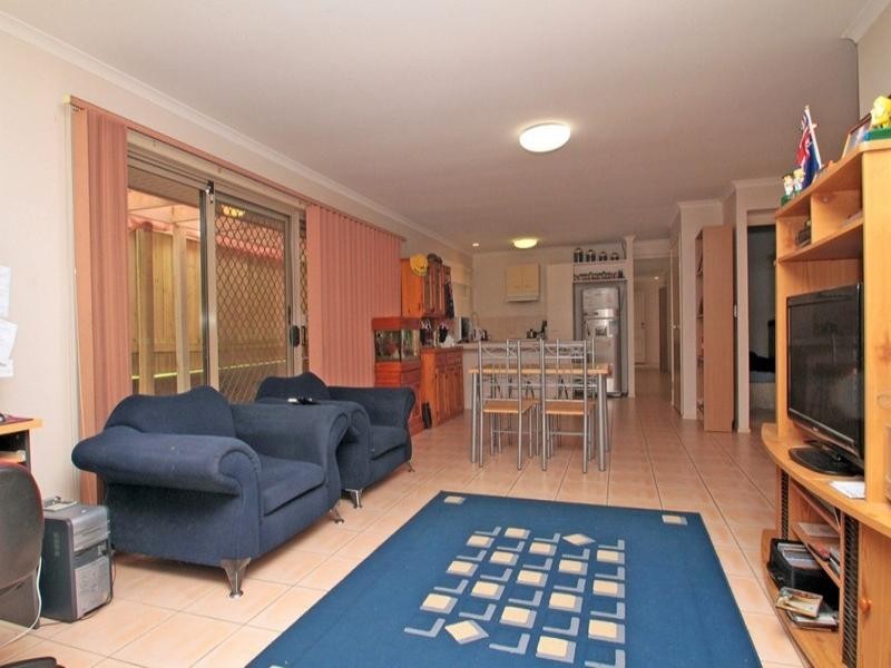 2 Victoria Close, Forest Lake QLD 4078