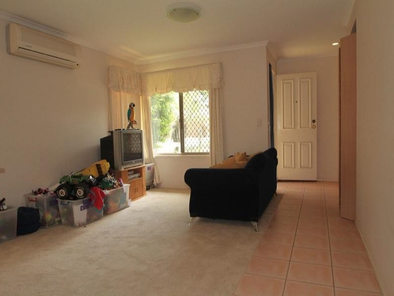 2 Victoria Close, Forest Lake QLD 4078