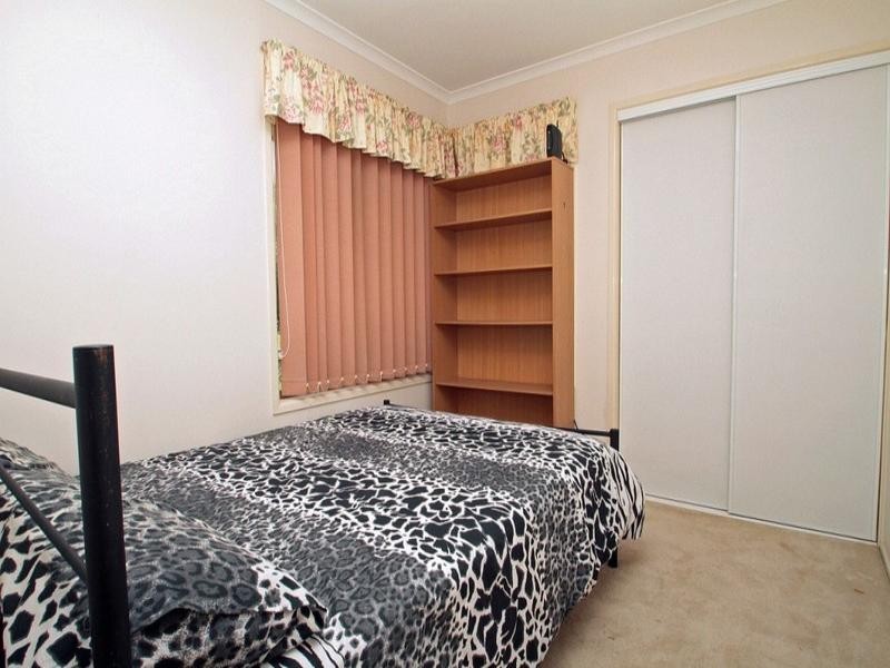 2 Victoria Close, Forest Lake QLD 4078