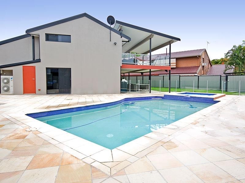 9 Maribor Street, Westlake QLD 4074