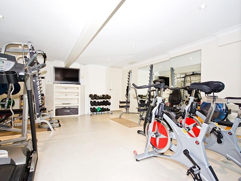 9 Maribor Street, Westlake QLD 4074