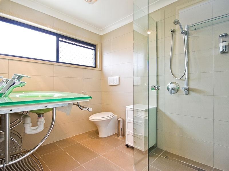 9 Maribor Street, Westlake QLD 4074