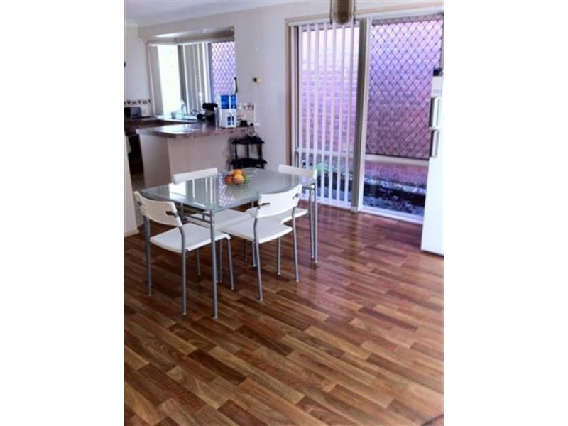 33 Barrier Place, Forest Lake QLD 4078