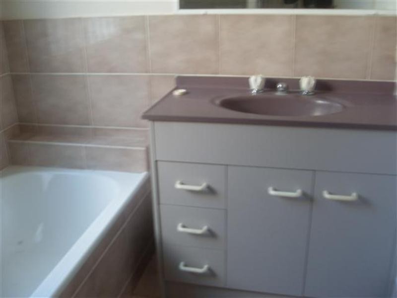 33 Barrier Place, Forest Lake QLD 4078