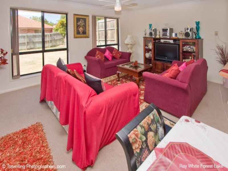 4 Eider Close, Forest Lake QLD 4078