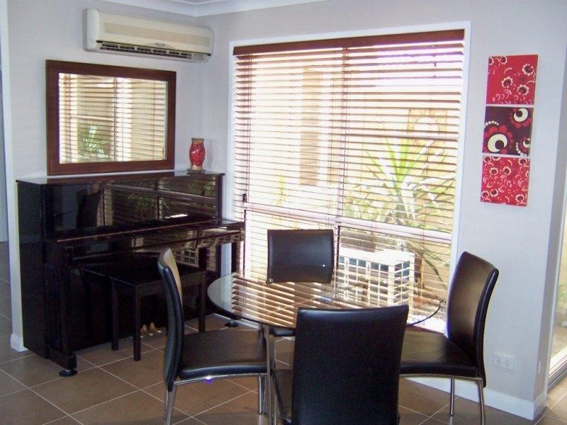 10 Cedar Close, Forest Lake QLD 4078