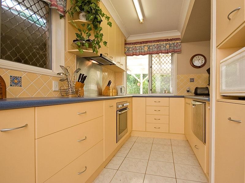 8 Cedar Place, Forest Lake QLD 4078