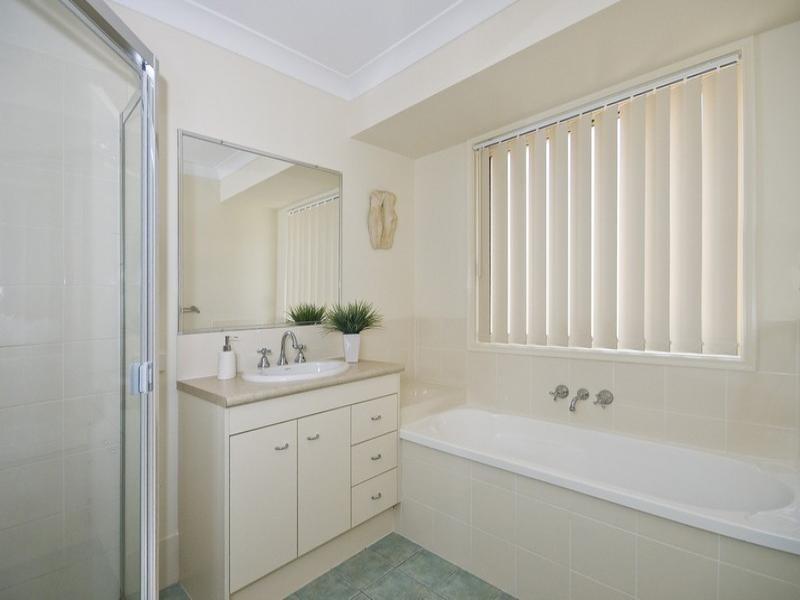 33 Bottlebrush Street, Heathwood QLD 4110