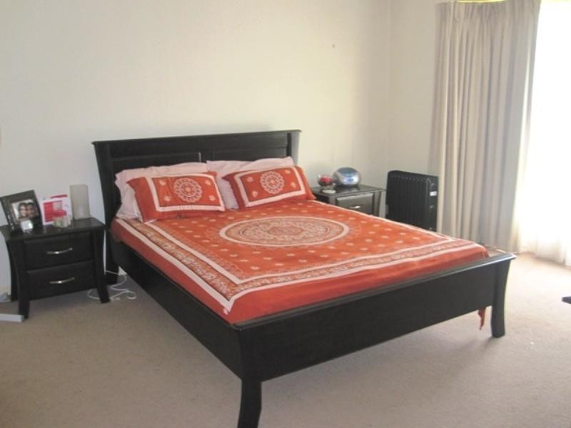 4 Kew Close, Forest Lake QLD 4078