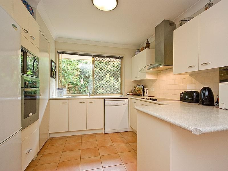 17 Beaufront Place, Forest Lake QLD 4078