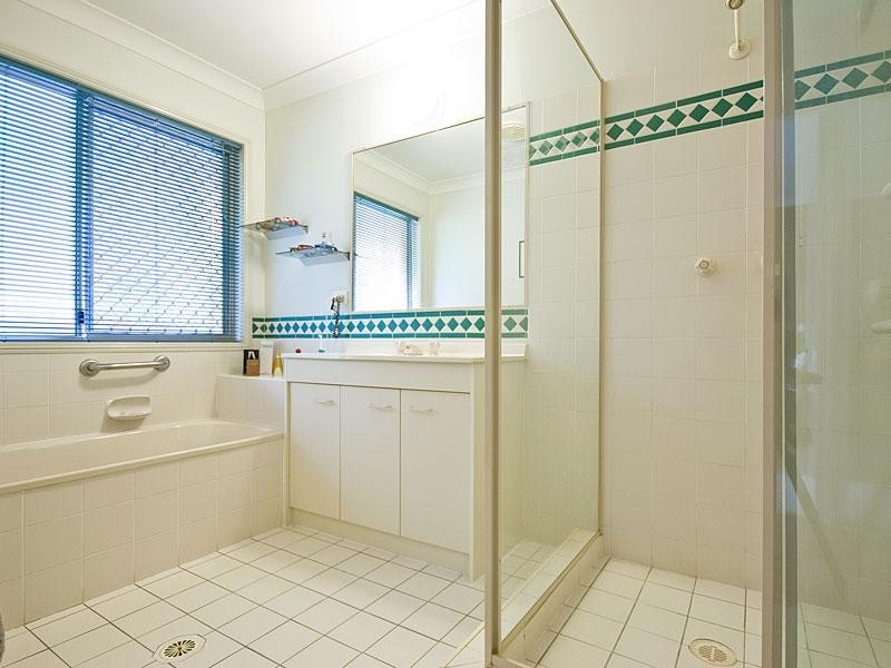 17 Beaufront Place, Forest Lake QLD 4078