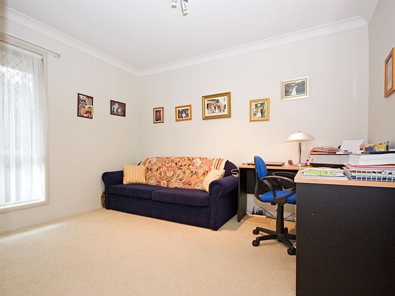 17 Beaufront Place, Forest Lake QLD 4078