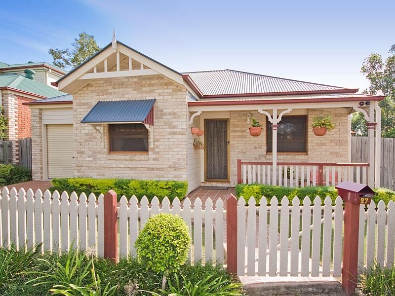 27 Mapleton Crescent, Forest Lake QLD 4078