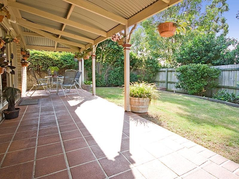 27 Mapleton Crescent, Forest Lake QLD 4078