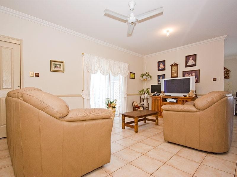 27 Mapleton Crescent, Forest Lake QLD 4078