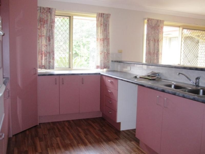 2 Dampier Crescent, Forest Lake QLD 4078