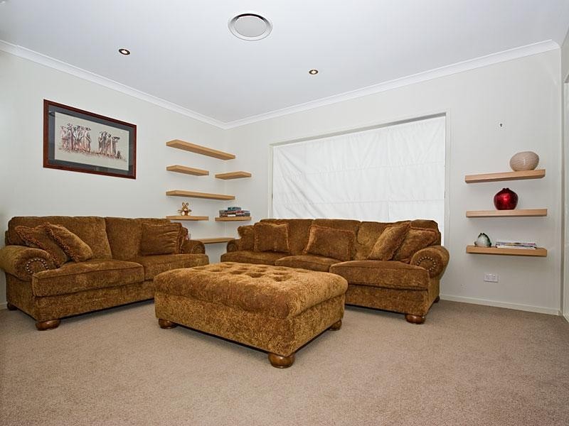 31 Oak Street, Heathwood QLD 4110