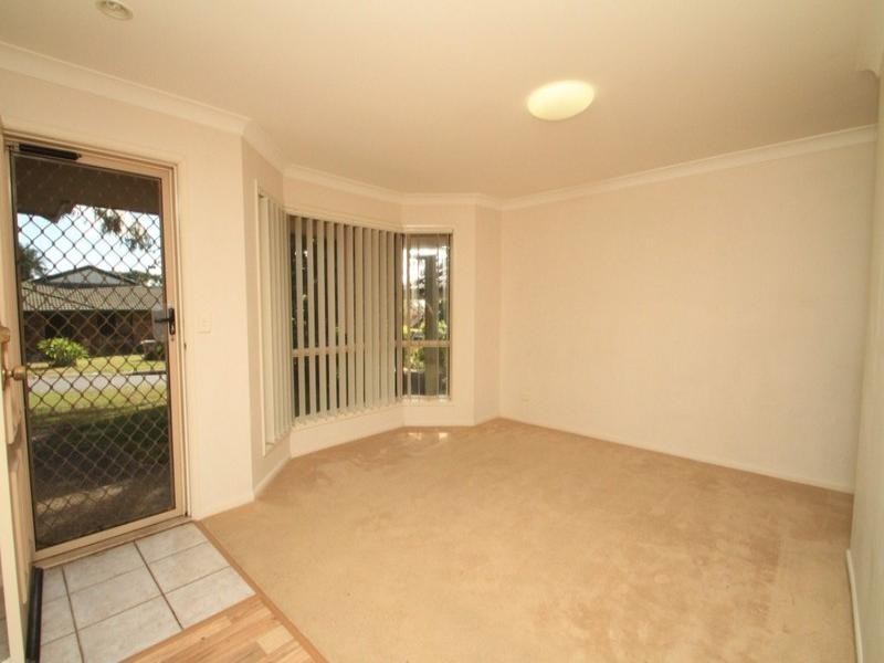 13 Honeysuckle Place, Forest Lake QLD 4078
