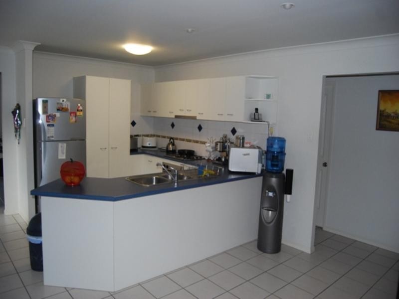 3 Leonie Place, Doolandella QLD 4077