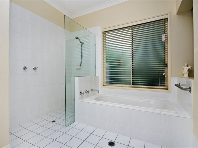 29 The Esplanade, Forest Lake QLD 4078