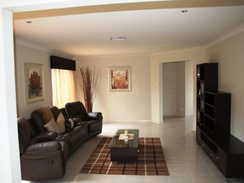 61 Juniper Street, Heathwood QLD 4110