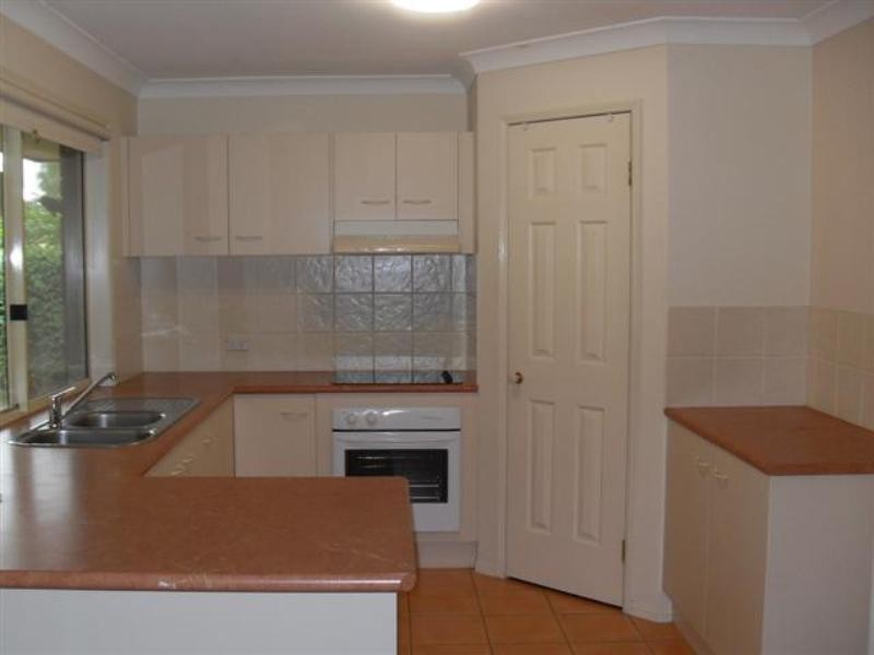 70 Oxford Parade, Forest Lake QLD 4078