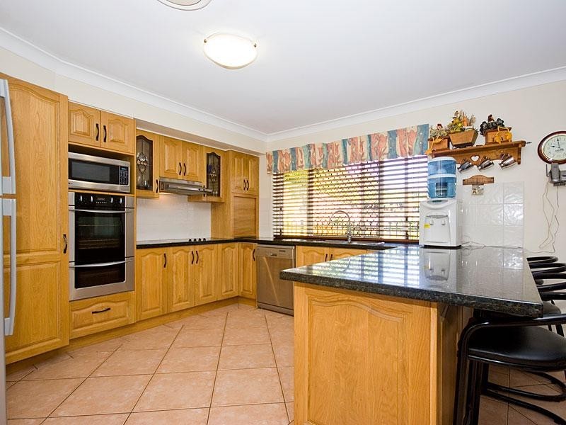 14 Stanford Place, Forest Lake QLD 4078