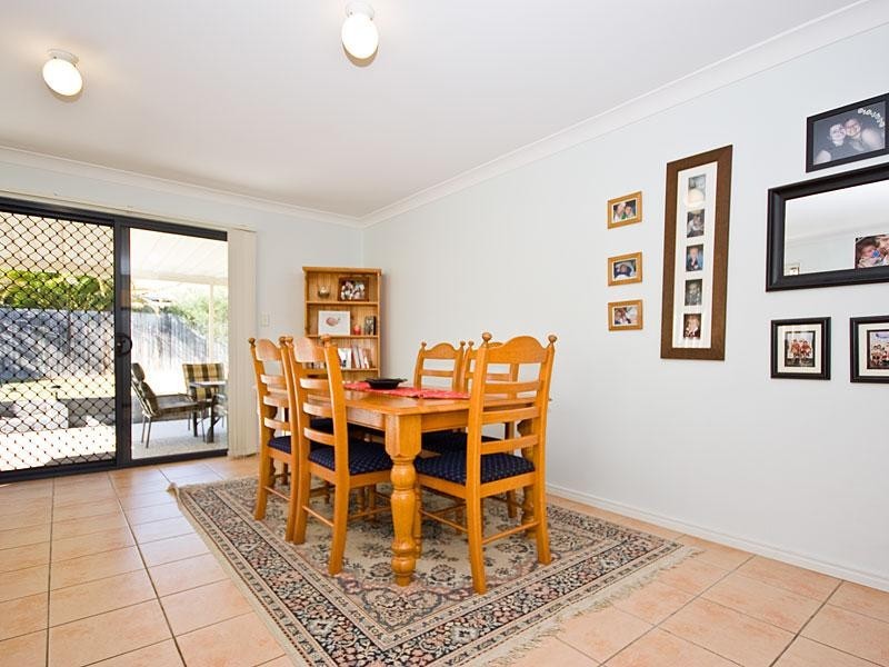 5 Allen Close, Forest Lake QLD 4078