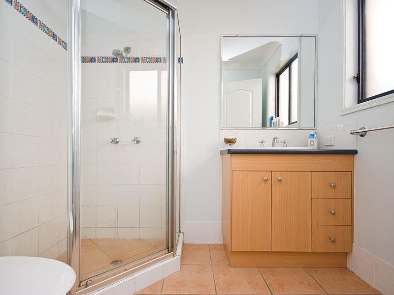 5 Allen Close, Forest Lake QLD 4078