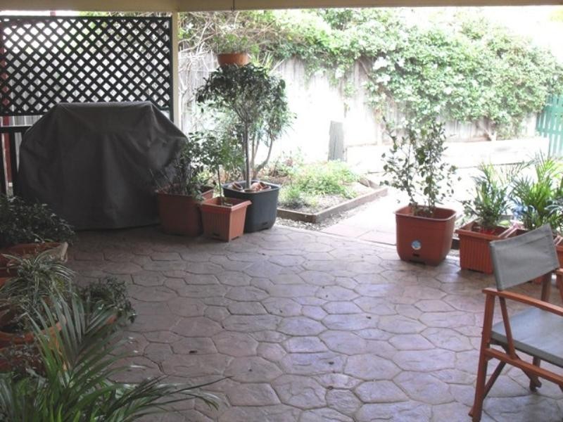 8 Tenterfield Place, Forest Lake QLD 4078