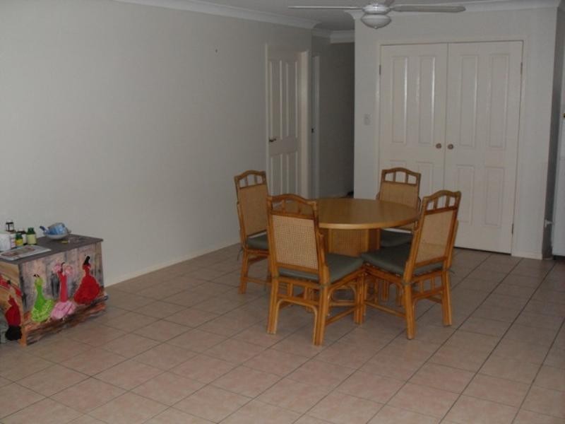 8 Tenterfield Place, Forest Lake QLD 4078