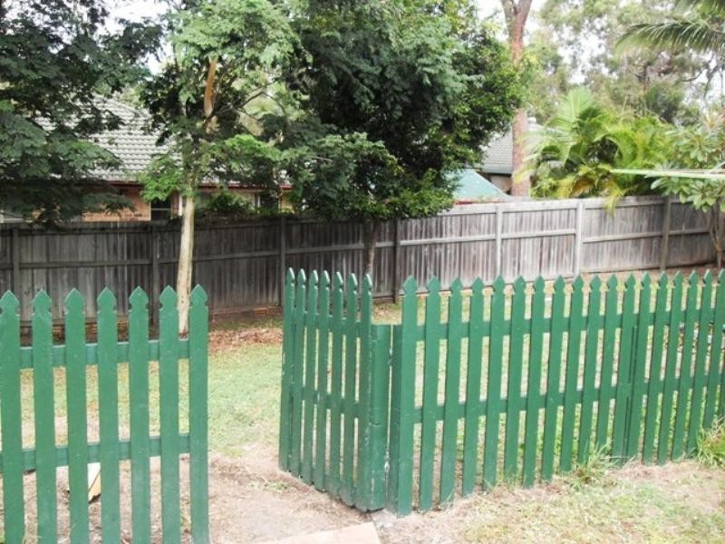 8 Tenterfield Place, Forest Lake QLD 4078